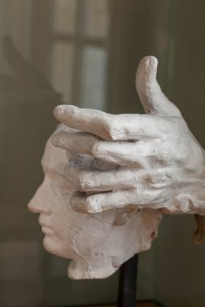 Assemblage: Mask of Camille Claudel and left hand of Pierre de 